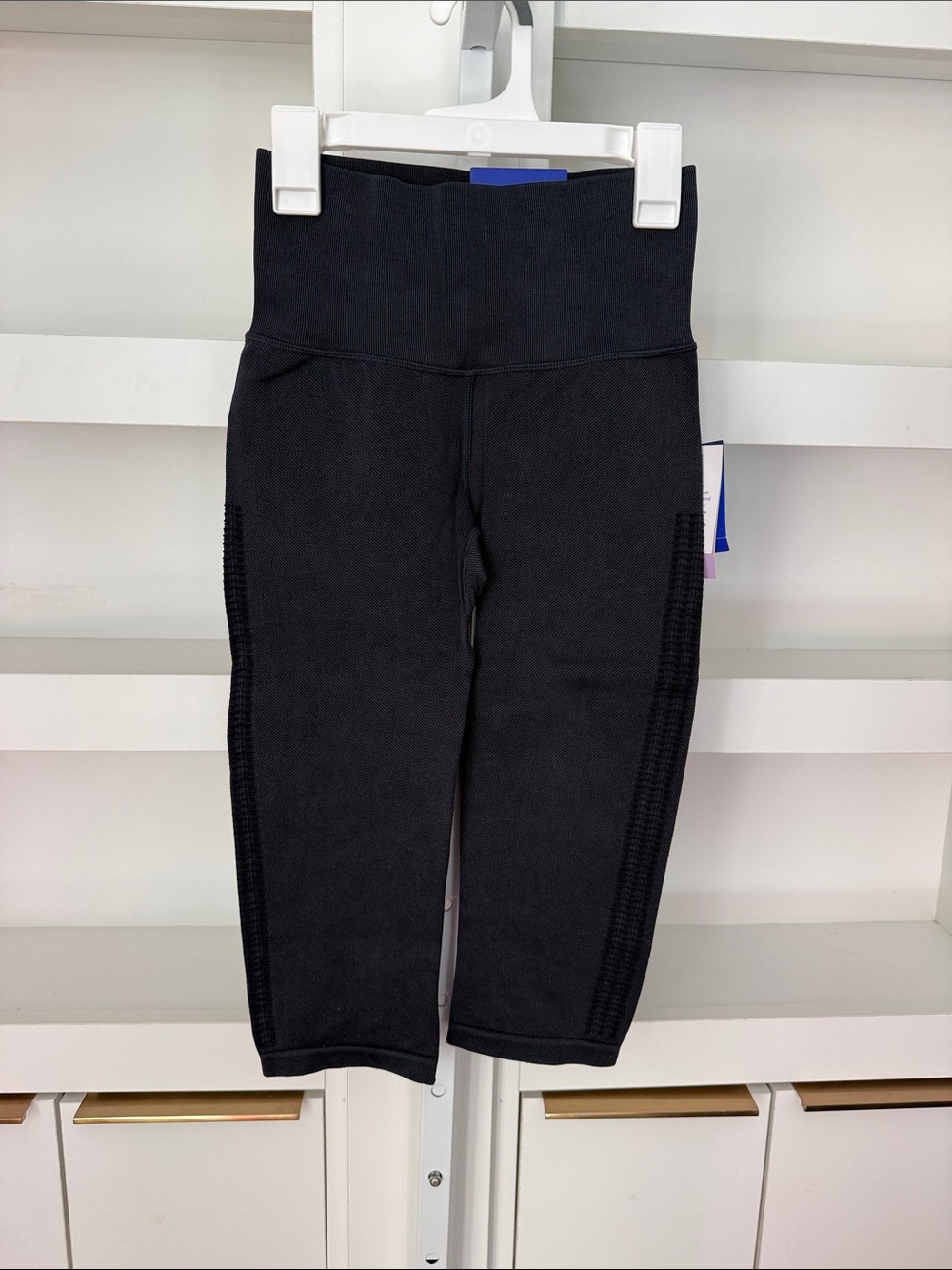 NWT Joy Lab High Rise Seamless Crop 17” Leggings Sz XS Black